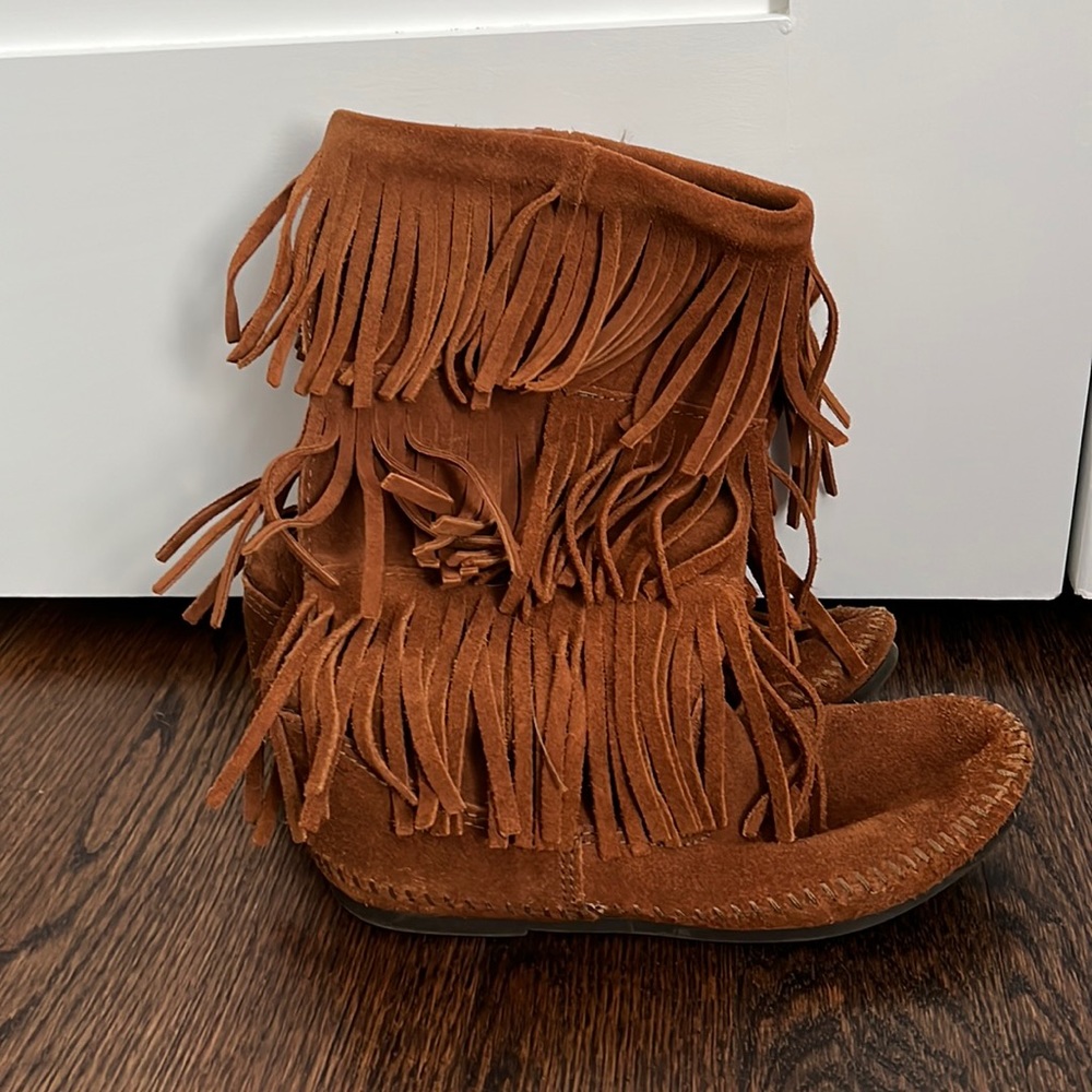 Minnetonka tassel boot